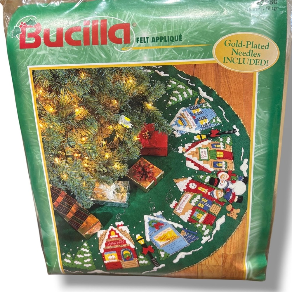 Bucilla Christmas Village Felt Applique Tree Skirt Kit Vintage 1999 43 Inch